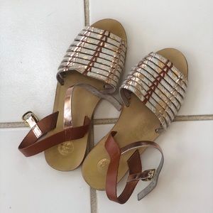 SOLD‼️ Gioseppo Gladiator Sandals